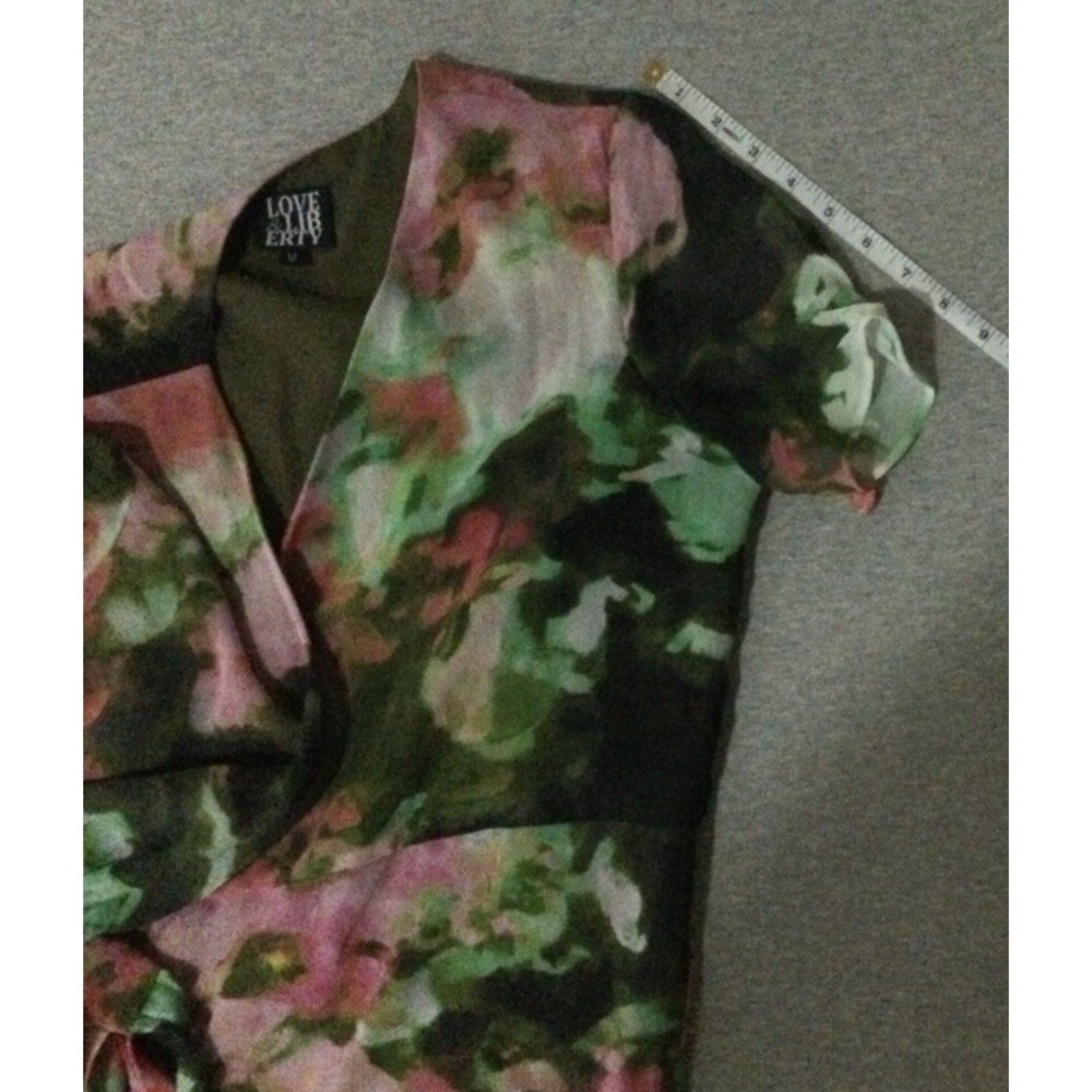 Love & Liberty wrap Dress tie abstract sz M silk - Picture 14 of 14